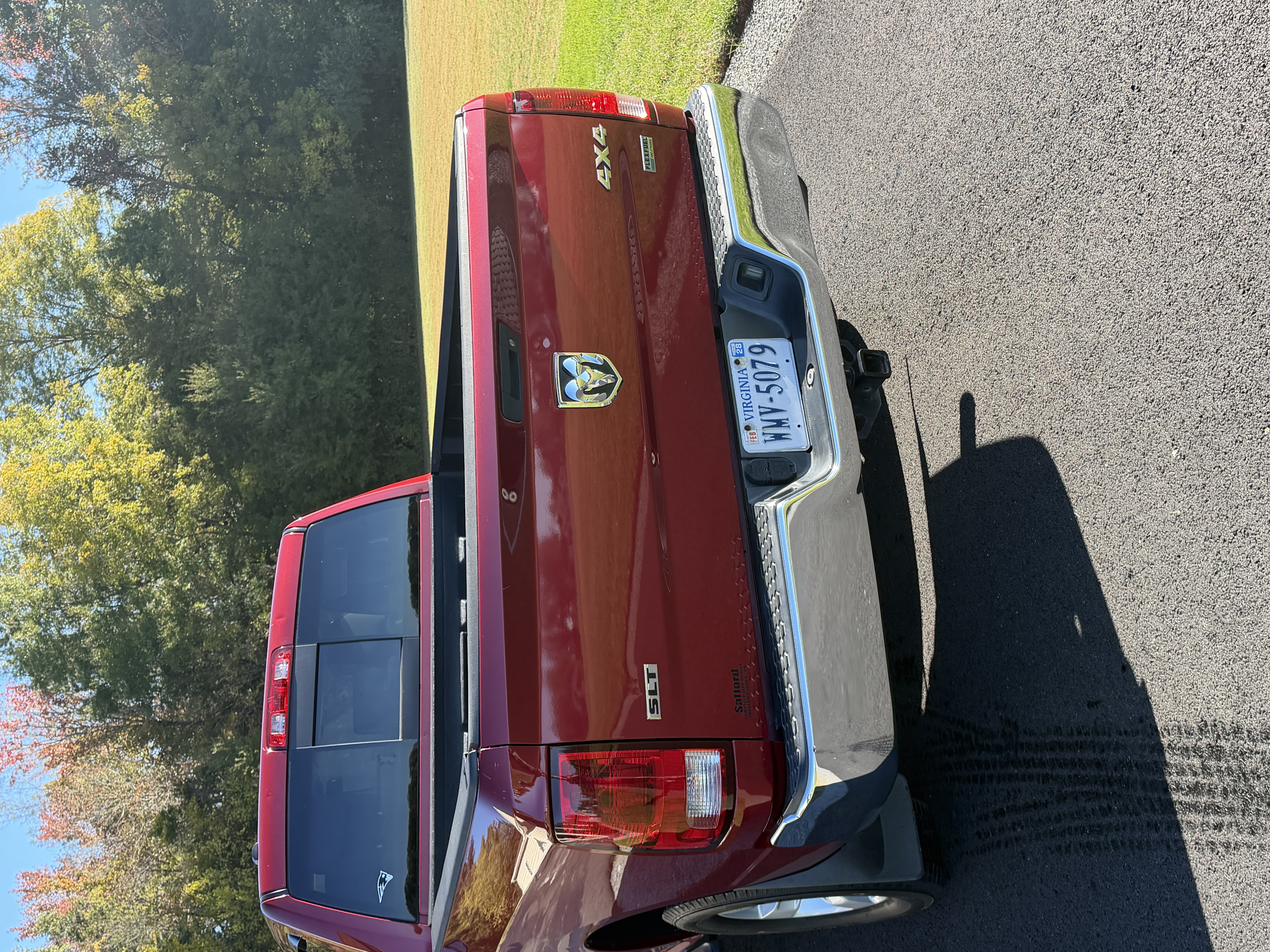 Used 2013 RAM 1500 Classic SLT w/ Premium Display Pkg AWD/4WD image 6