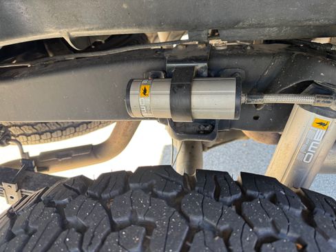 Used 2021 Toyota Tacoma TRD Pro AWD/4WD image 9