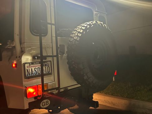 Used 1993 Land Rover Defender 110 image 28