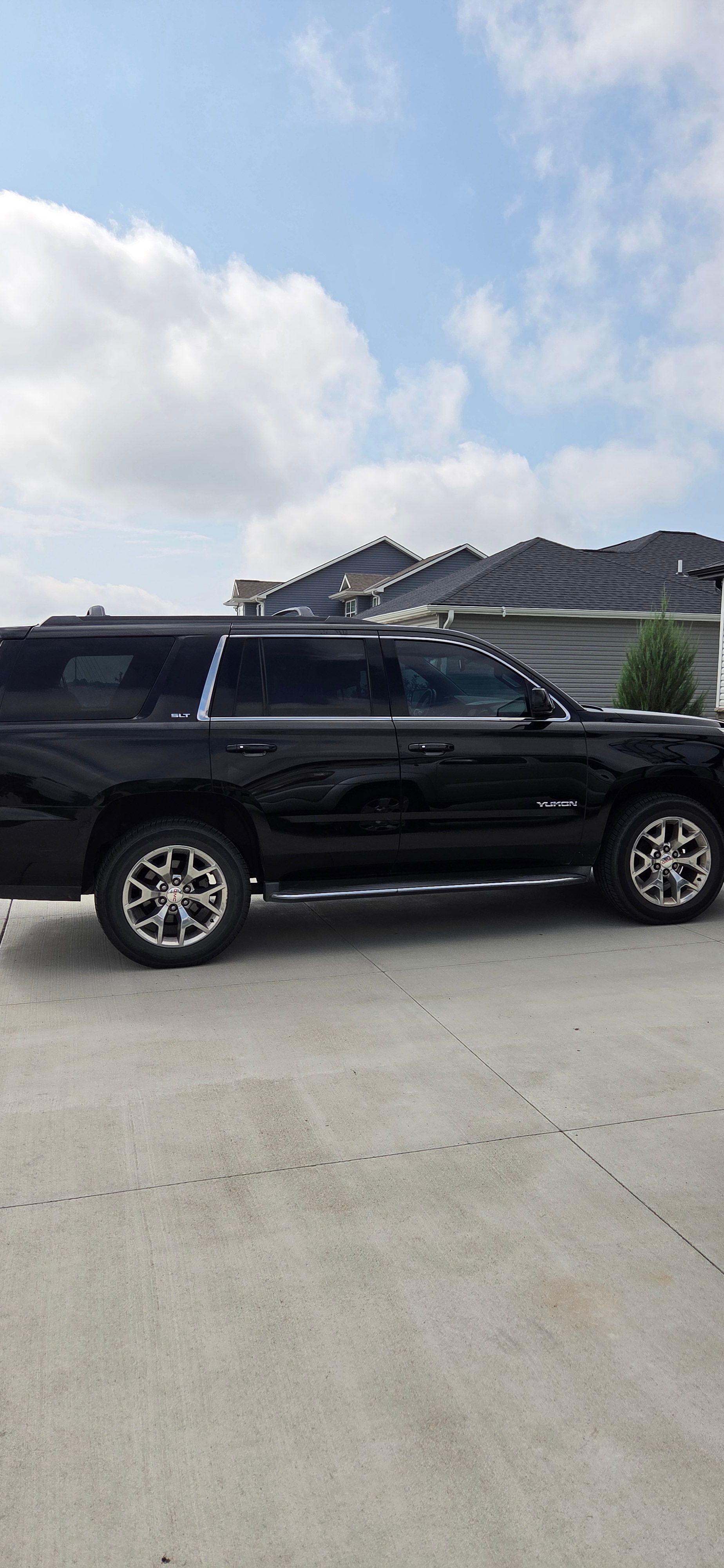 Used 2015 GMC Yukon SLT w/ Open Road Package AWD/4WD image 11