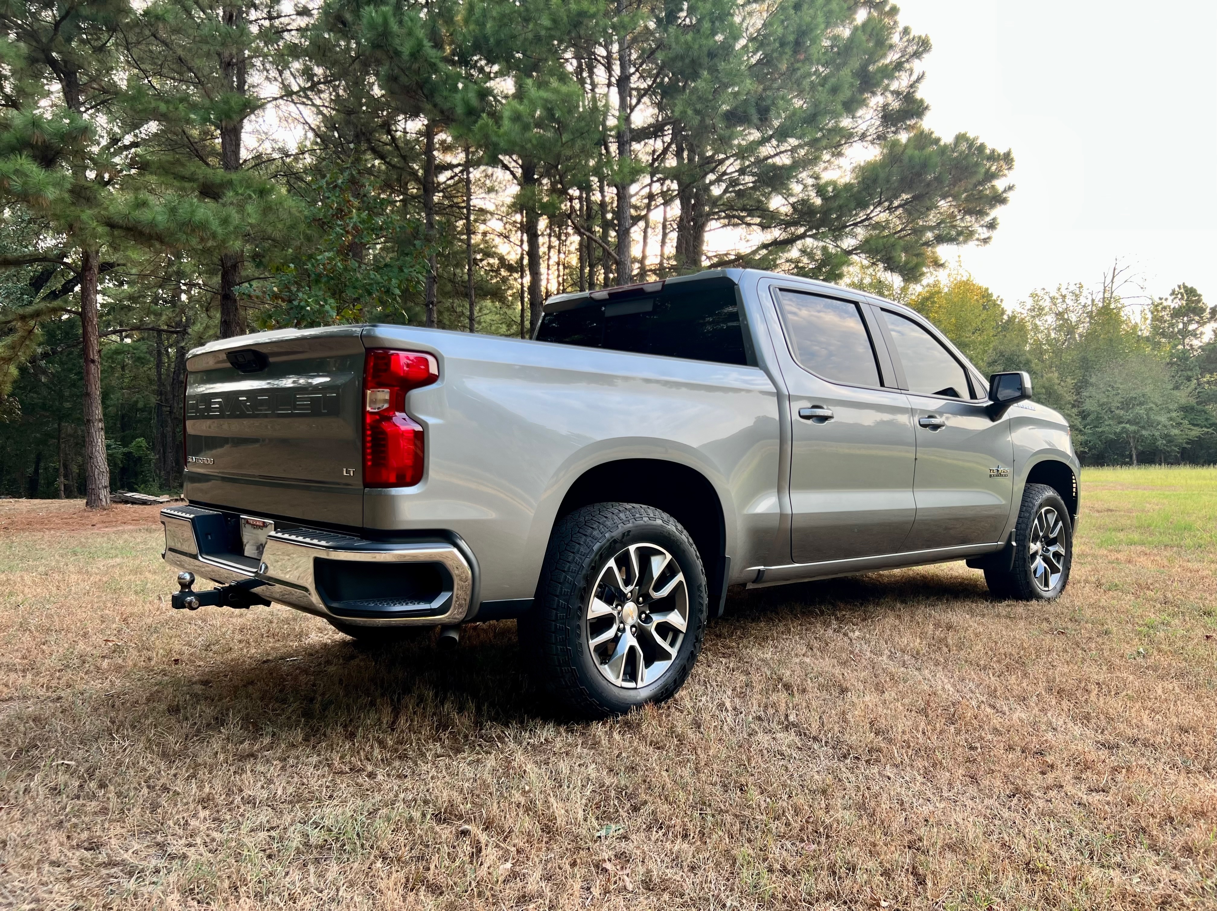 Used 2025 Chevrolet Silverado 1500 LT w/ Texas Edition Plus RWD image 2