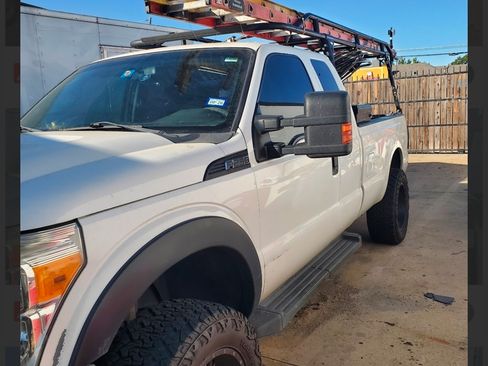 Used 2014 Ford F250 XL w/ Power Equipment Group image 4