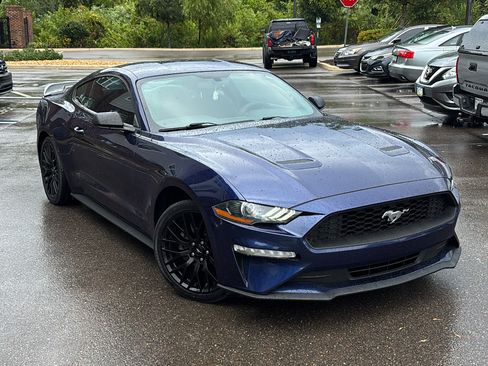 Used 2018 Ford Mustang Coupe w/ Equipment Group 101A image 4