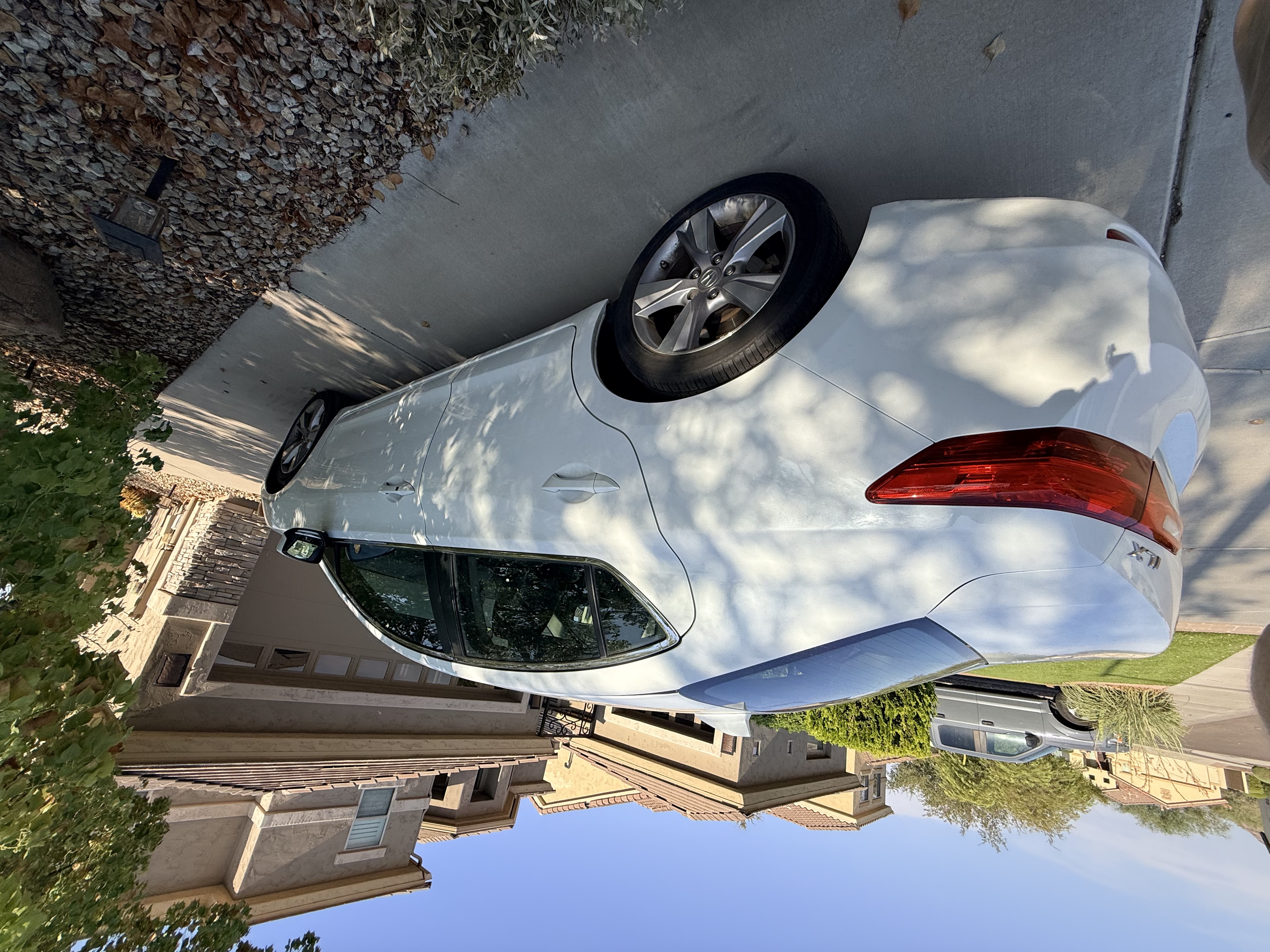Used 2014 Acura ILX FWD image 2