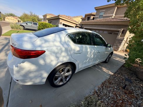 Used 2014 Acura ILX FWD image 2