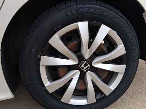Used 2022 Honda Civic LX image 17