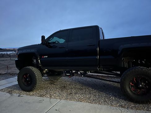 Used 2018 Chevrolet Silverado 2500 LTZ w/ Duramax Plus Package AWD/4WD image 6