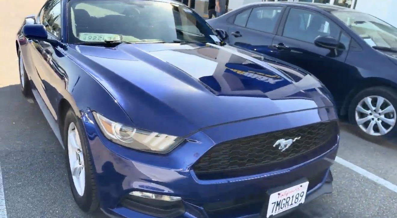 Used 2015 Ford Mustang Coupe RWD image 8