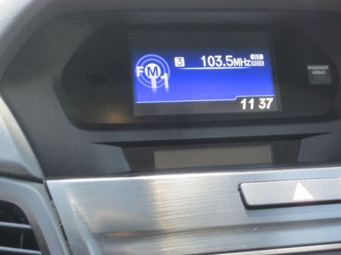 Used 2017 Acura ILX FWD image 11