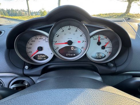 Used 2007 Porsche Cayman S RWD image 9