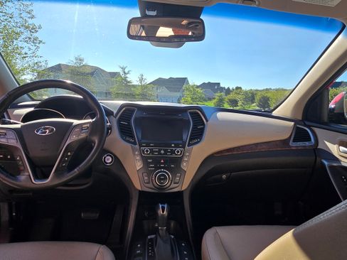 Used 2017 Hyundai Santa Fe FWD w/ SE Ultimate Tech Package 03 image 6