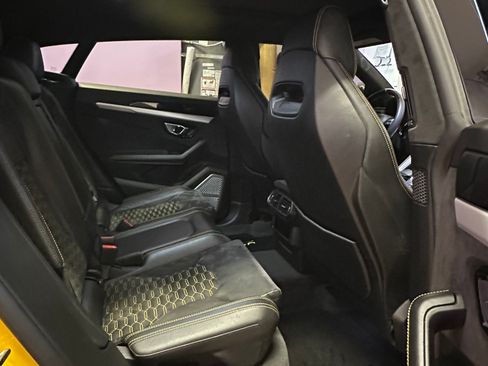 Used 2019 Lamborghini Urus image 16