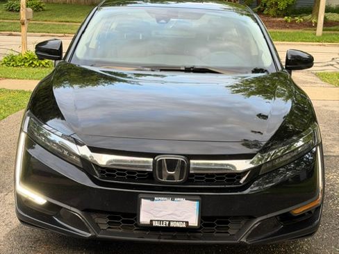 Used 2018 Honda Clarity Plug-In Hybrid image 1