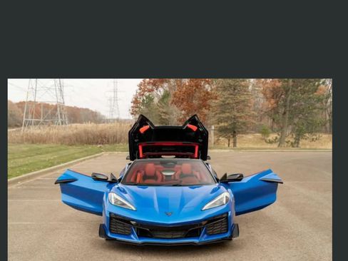 Used 2024 Chevrolet Corvette Z06 w/ Battery Protection Package RWD image 2