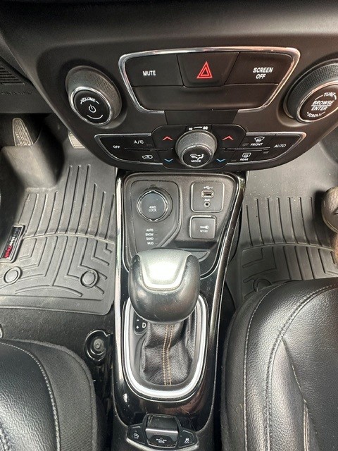Used 2019 Jeep Compass Limited AWD/4WD image 4