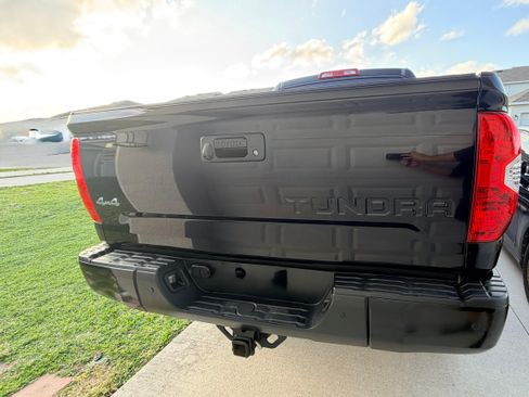 Used 2018 Toyota Tundra Platinum AWD/4WD image 2
