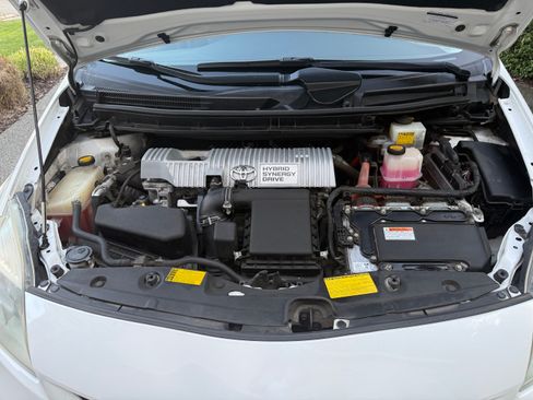 Used 2013 Toyota Prius One image 6