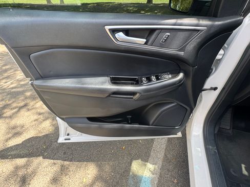 Used 2015 Ford Edge SEL w/ Equipment Group 201A FWD image 12