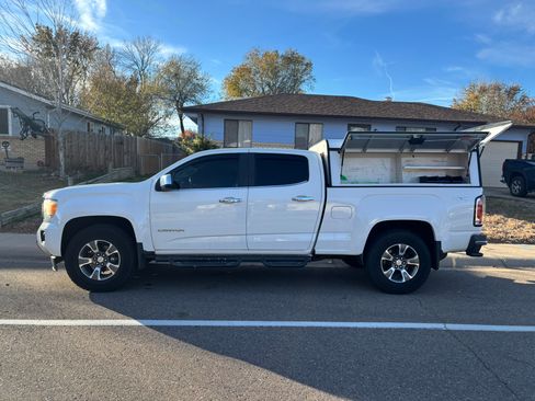 Used 2016 GMC Canyon SLT w/ Driver Alert Package image 4