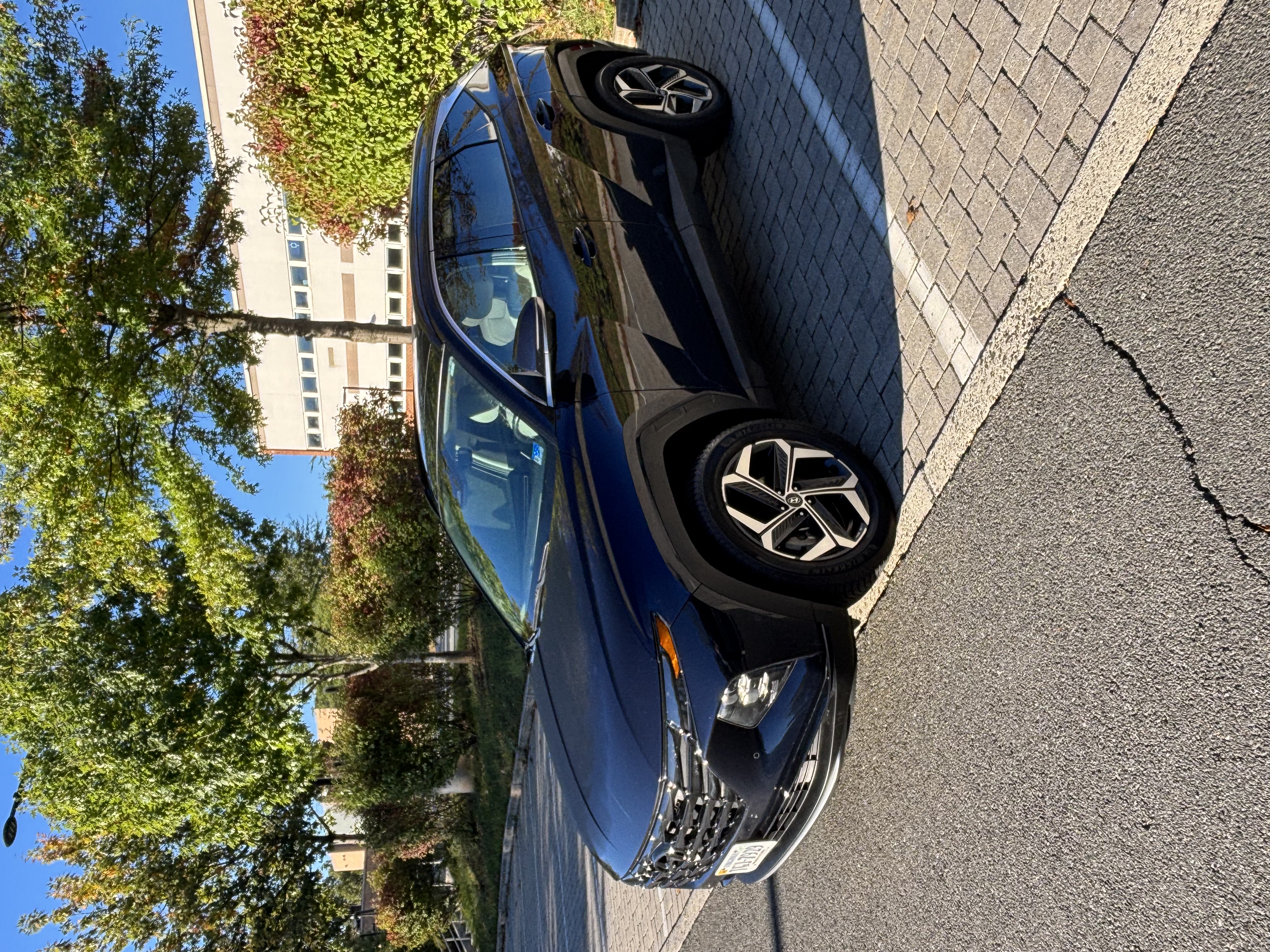 Used 2024 Hyundai Tucson Limited AWD/4WD image 2