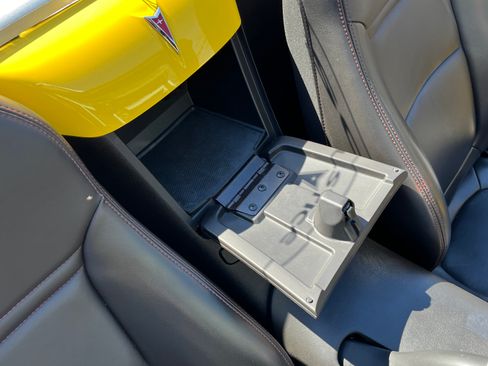 Used 2008 Pontiac Solstice GXP w/ Premium Package image 22