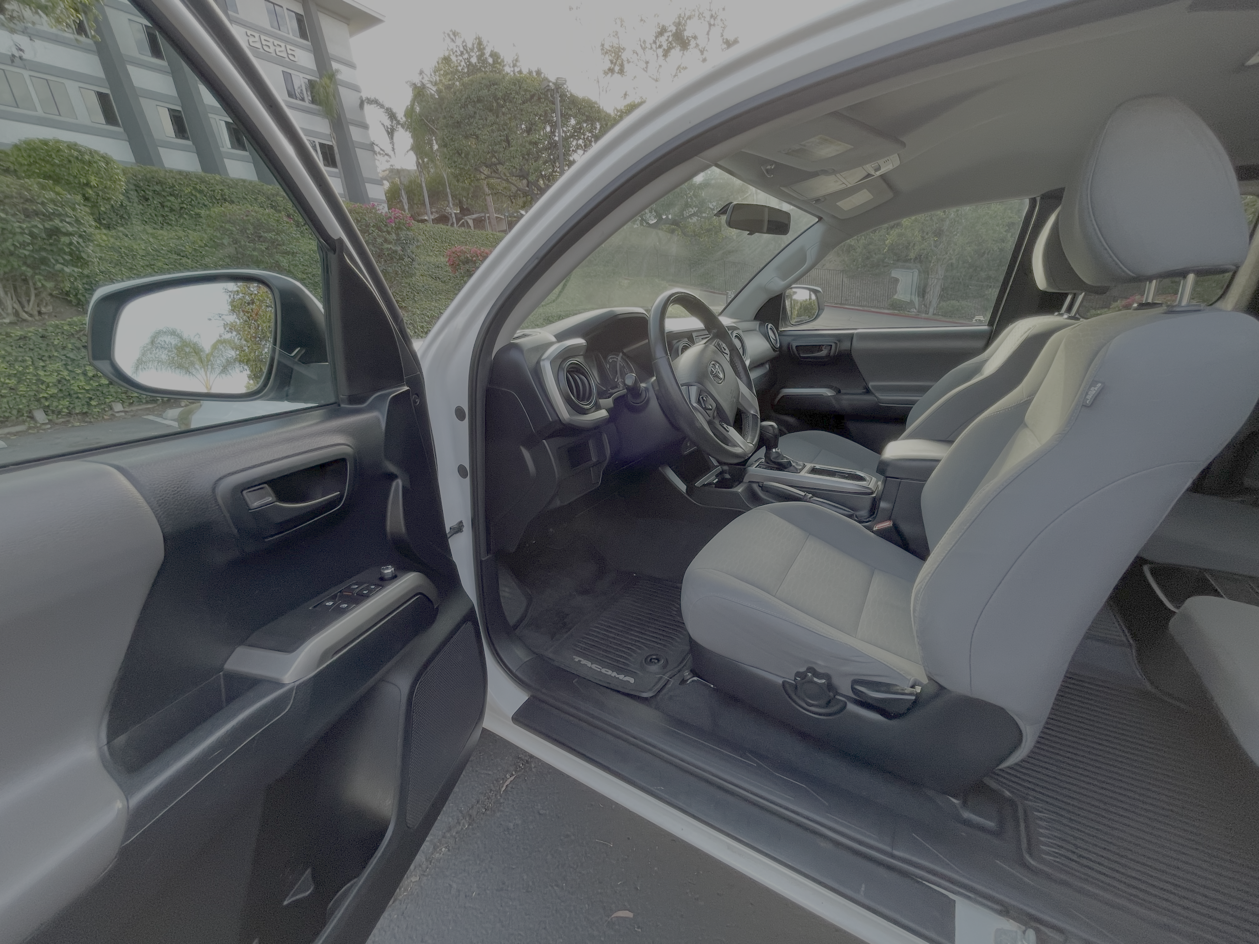 Used 2016 Toyota Tacoma SR5 RWD image 10
