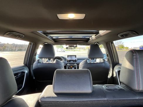 Used 2022 Toyota RAV4 XSE w/ Premium Package image 8