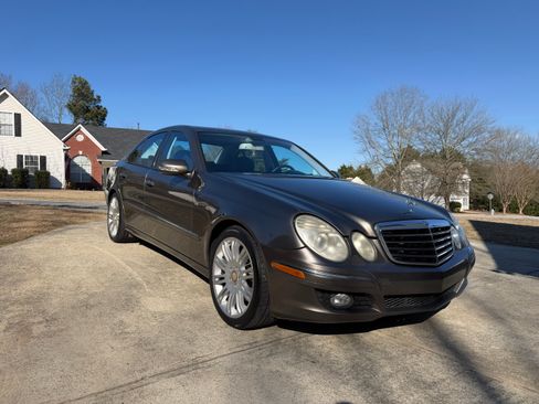Used 2008 Mercedes-Benz E 350 Sedan image 2