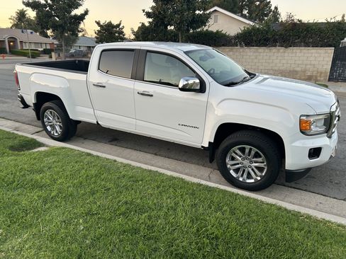 Used 2016 GMC Canyon SLT w/ Driver Alert Package RWD image 1