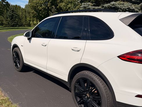 Used 2015 Porsche Cayenne Diesel AWD/4WD image 6