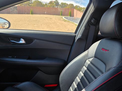 Used 2023 Kia Forte GT image 12