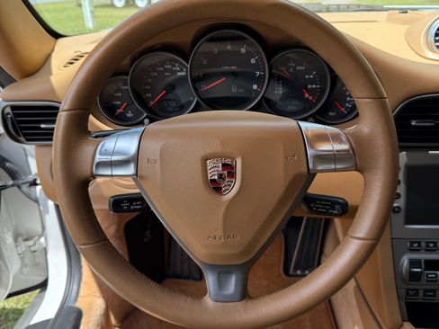 Used 2007 Porsche 911 Carrera RWD image 12