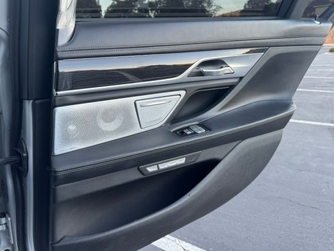 Used 2016 BMW 750i xDrive image 14