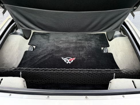 Used 2000 Chevrolet Corvette Coupe w/ Memory Pkg RWD image 17