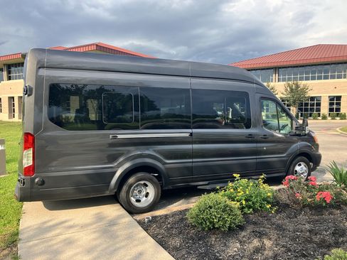 Used 2019 Ford Transit 350 XLT image 1