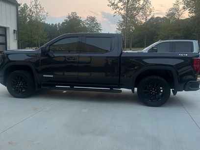 Used 2022 GMC Sierra 1500 Elevation w/ LPO, Elevation Black Package