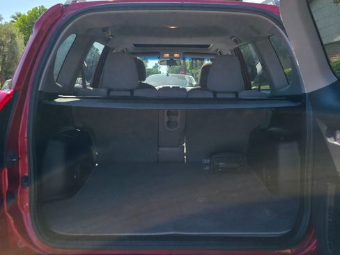 Used 2012 Toyota RAV4 FWD V6 w/ Upgrade Value Pkg image 21
