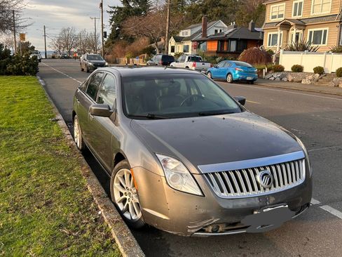 Used 2010 Mercury Milan Premier image 4