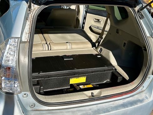 Used 2014 Toyota Prius V Five image 16