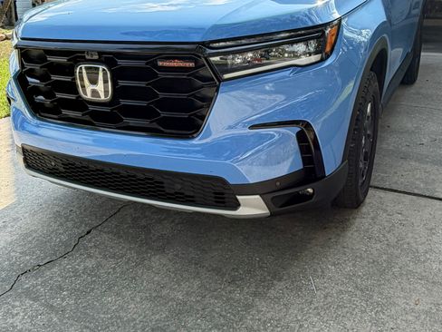 Used 2024 Honda Pilot TrailSport image 1