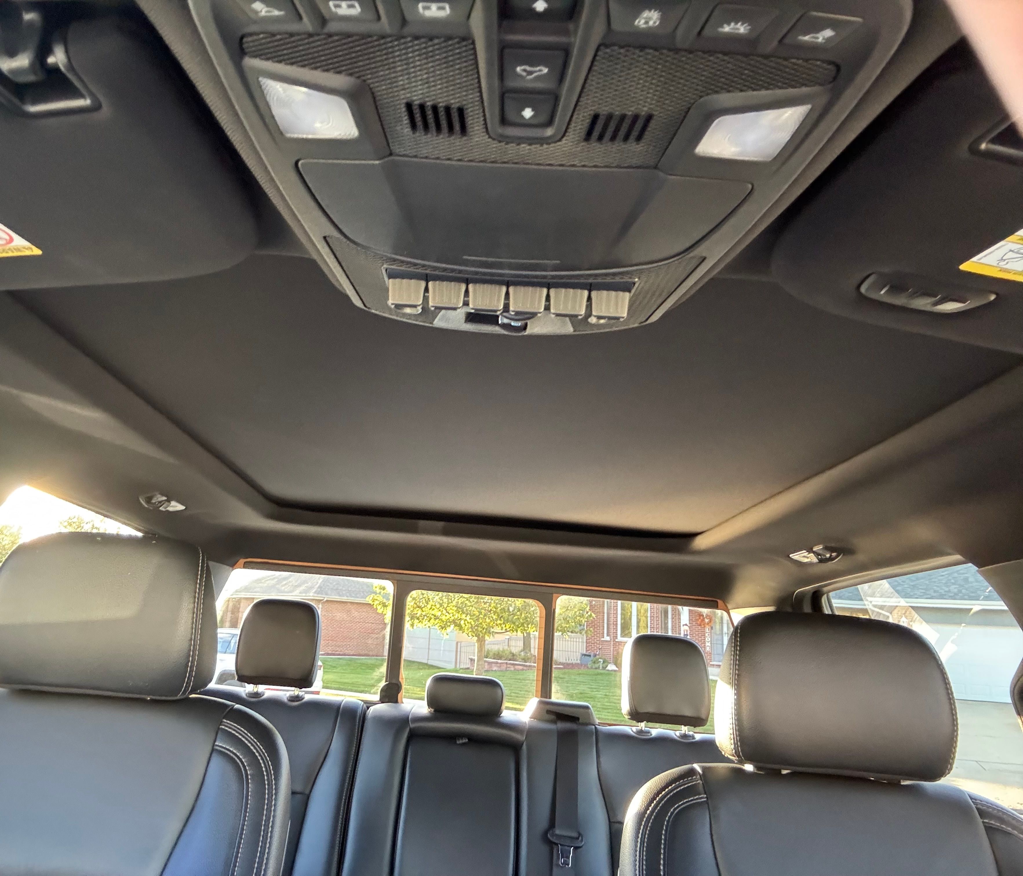 Used 2022 Ford F250 Lariat w/ Black Appearance Package AWD/4WD image 21
