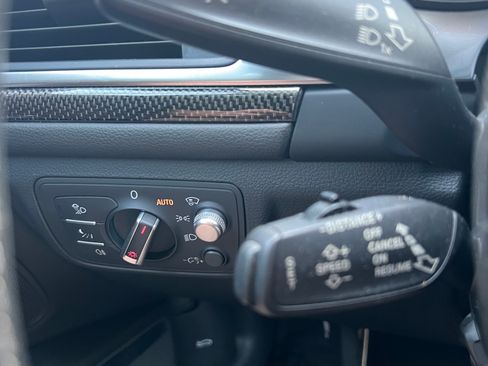 Used 2013 Audi S6 Prestige image 24