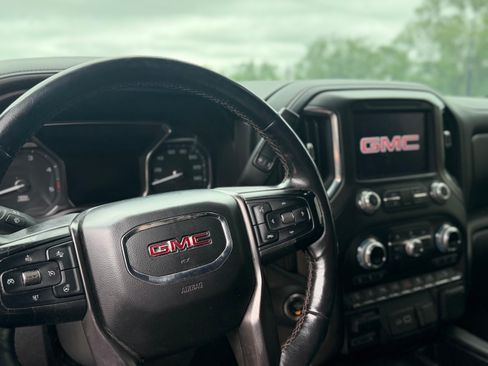 Used 2020 GMC Sierra 2500 AT4 w/ AT4 Premium Package AWD/4WD image 15