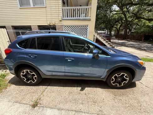 Used 2016 Subaru Crosstrek 2.0i Premium w/ Moonroof Package AWD/4WD image 9