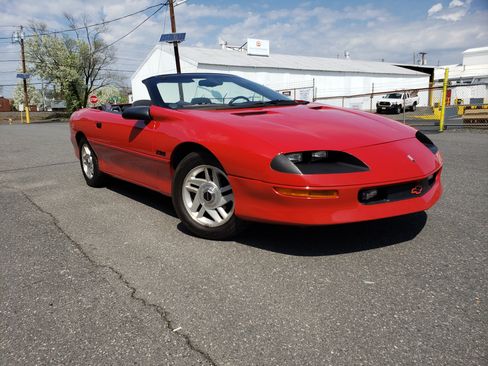 Used 1994 Chevrolet Camaro Z28 image 1