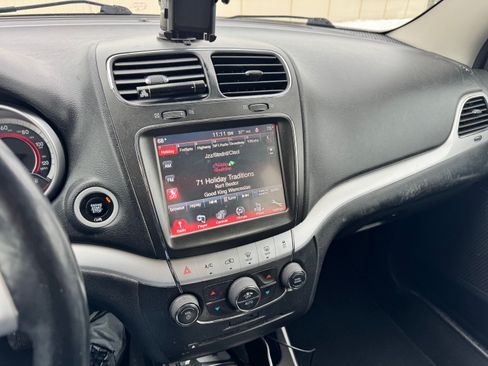 Used 2017 Dodge Journey GT image 17