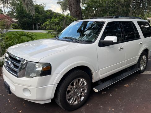 Used 2012 Ford Expedition Limited RWD image 2