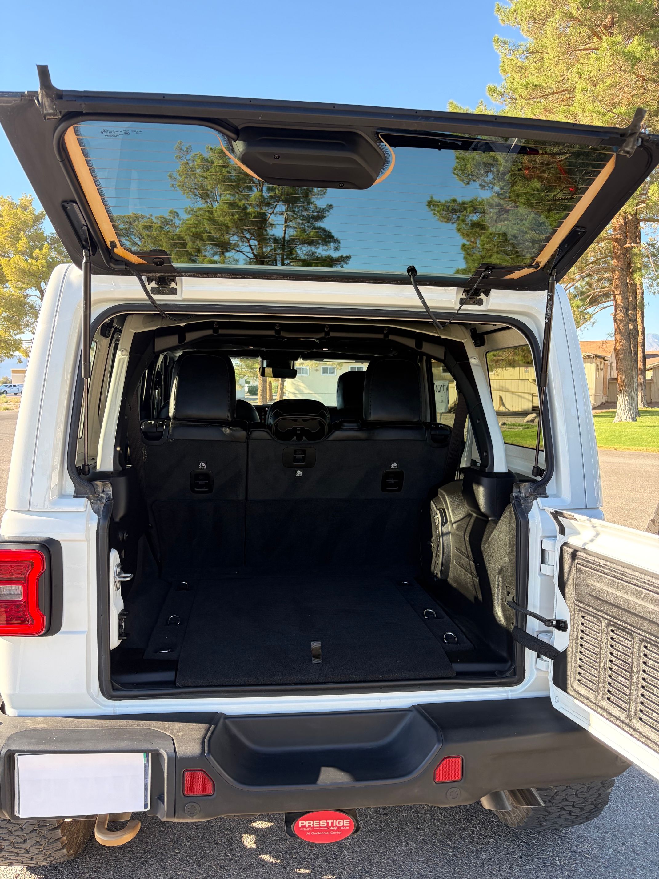Used 2024 Jeep Wrangler Unlimited Rubicon 392 AWD/4WD image 11