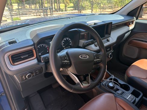 Used 2023 Ford Maverick Lariat w/ Equipment Group 500A Standard AWD/4WD image 4