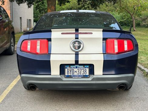 Used 2012 Ford Mustang Premium RWD image 15